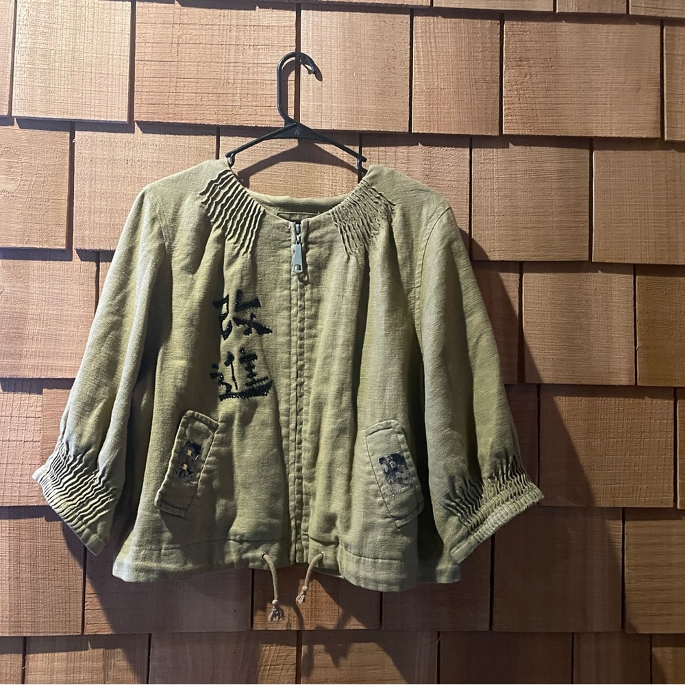Stylish Embroidered Utility Jacket in Olive